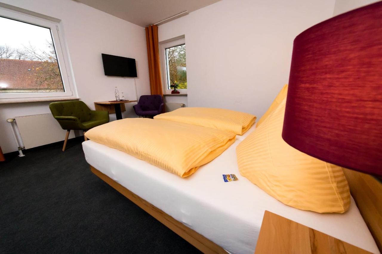 Wohlfuehlhotel Im Schlosspark - Self Checkin Willebadessen Esterno foto