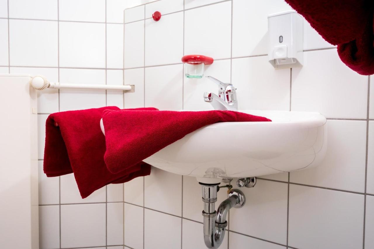 Wohlfuehlhotel Im Schlosspark - Self Checkin Willebadessen Esterno foto