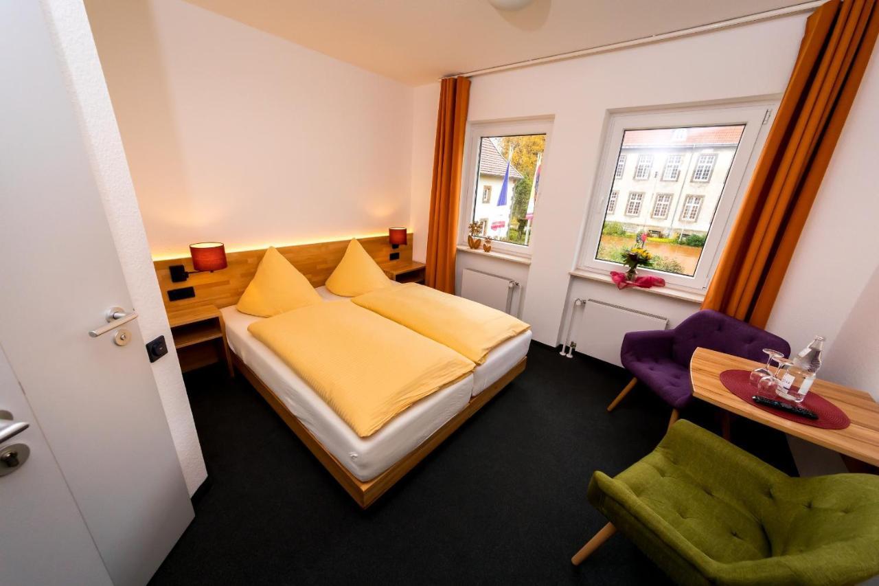 Wohlfuehlhotel Im Schlosspark - Self Checkin Willebadessen Esterno foto