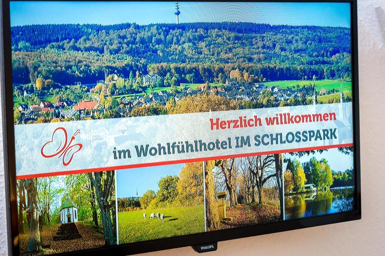 Wohlfuehlhotel Im Schlosspark - Self Checkin Willebadessen Esterno foto